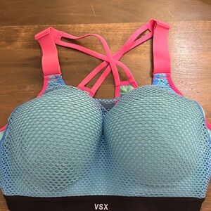 Victoria’s Secret Underwire Sports Bra